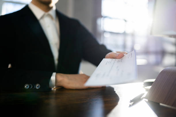 What to Know Before Choosing a Cheque Bounce Lawyer in Delhi for a Payment Dispute